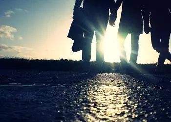 个性过于错误的句子忠诚句子1