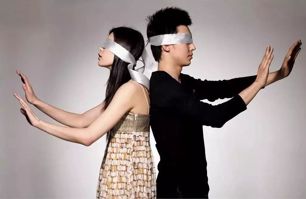 15.男性的法定年龄是22岁。法定年龄为17岁，这意味着女性比敌人更难以应对。