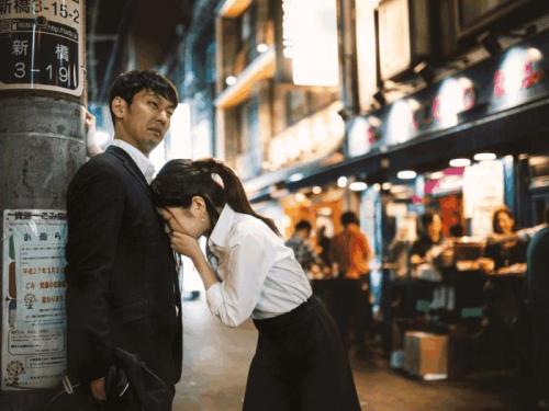 15,禾禾曰当,努力工作。早上,我不得不下午去。我无法赚钱,我的心更痛苦。为了美好的日子,努力工作很难。