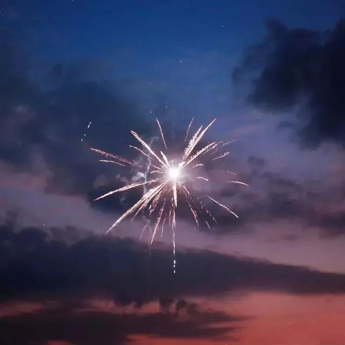 30.我希望你通常像古城一样刷新一件糟糕的事情。从早上到山区的夜晚温暖的光线。只要你,你会没事的。