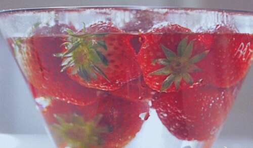 甜草莓写朋友圈草莓短句1