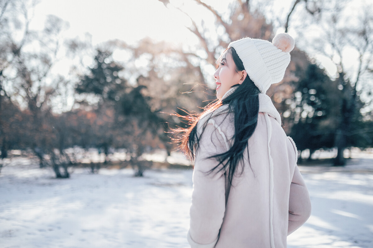 15.北方的冬天真的很冷。但我仍然想骑我的小伊顿,坚持寒冷。