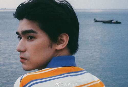 18.早上的第一个阳光是勤奋的女士，可以铺设明亮的大道。第一只黎明鸟为工人而唱着热情的角度，早上的第一个Arrano就是放弃。早上好，我们在路上挣扎！晚上的第一夜的风送了凉爽，黄昏的第一个晚上发光为聪明人发出了奖励，而日落的第一星送了聪明人。晚安，我们正在等待一个梦想。