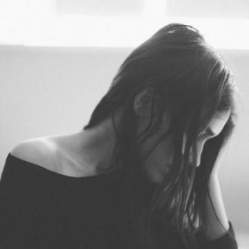 15.所谓的完美实际上是我们的思想。只有真正了解不完美的人才可以变得更加完美。