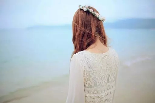 10.事实证明,如果你想爱一个人,那么你必须冒着眼泪的风险。