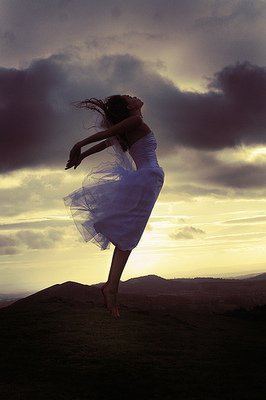 情绪低端伤害判决