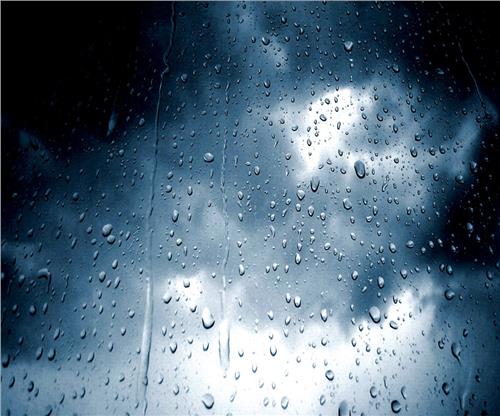 下雨天的夜晚心情说说