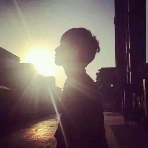 男孩最悲伤的短话