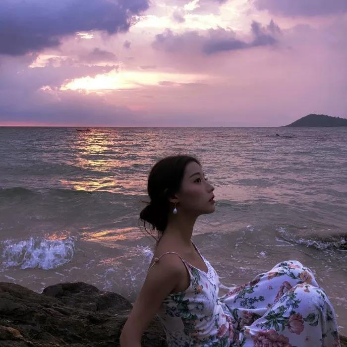 24，不要把自己带到太高，这个世界正在进行;不要把自己太低，这将是你之一。每个人的生活都有自己的使命，无需比其他人更好，生活得很好。