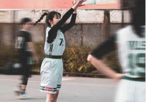 为篮球撰写篮球青年短句1