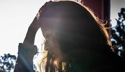 我很沮丧，没有人，句子