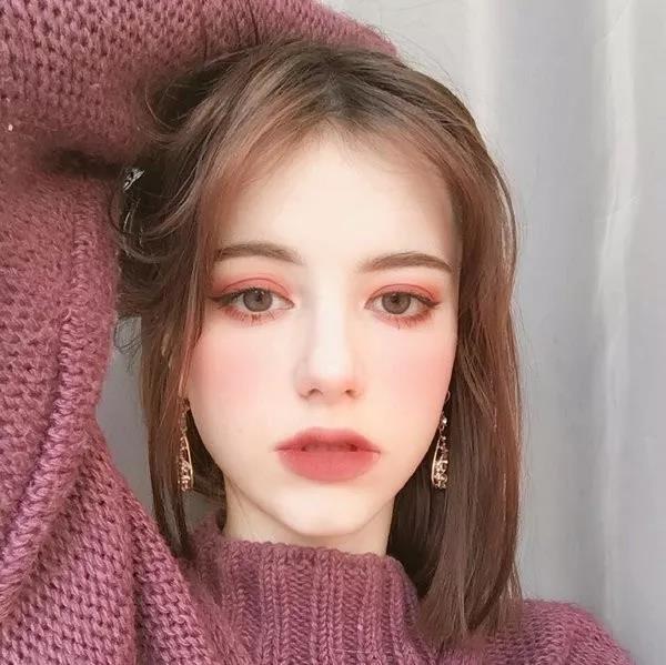 你的朋友上传了两个假货。