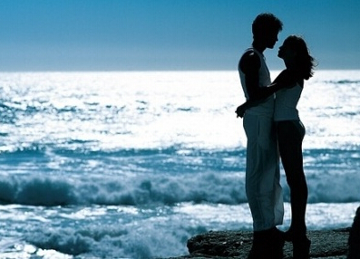 15.我已经看到了很多夫妻已经强烈了。很难按住。我问他们大多数人都说,另一方太重要了,无法倾注太多的感情,放手,真的没有任何东西,但我总是觉得分手更好,因为只要这是真正的爱,它可以分为头发和干鼻子。眼泪将重新认识到最后一个汇集,不要分享几只手,你永远不会知道他有多重要。