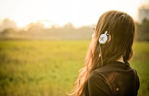 14,鲜花的花恋爱了,而且有一个梦想百合,金房子只是由玉溪拍摄,刺绣仍然是针,而联盟咒骂,以换取春季风格。我想念你,我希望春天是腐烂的,这是我无法帮助的担忧。