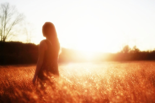 10,我遇到了这么多人,但为什么你,它看起来你应该是一个路人,但它占据了我心中这么重要的位置。