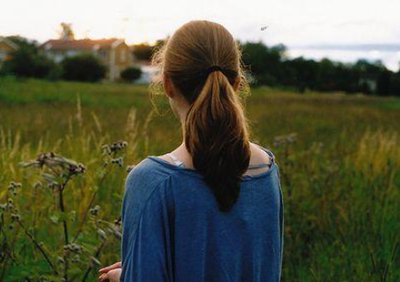 悲伤和艺术空间告诉1