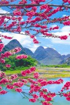 15.无论离未来有多远,都在成长的路上;无论何时满足,我们都是永恒的朋友。