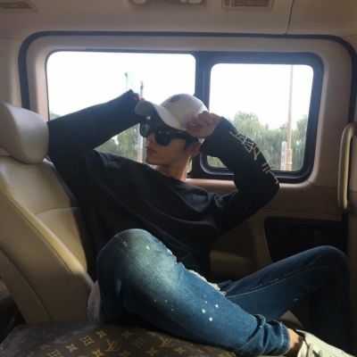 15.世界是一个幸福的事情。