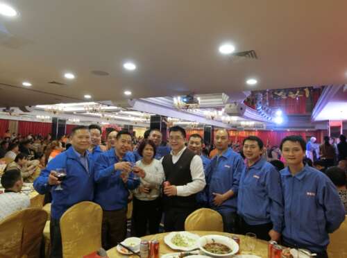 在年底，无尽的宴会