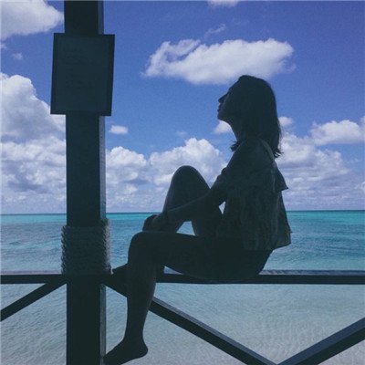 15.没有生命的重演，它注定是一夜之间的狂欢节。