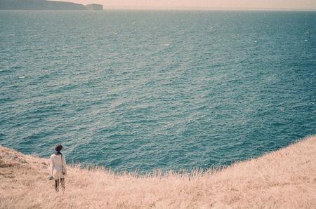 爱情更脆弱的句子