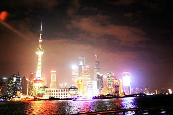 30,我希望醒来可以是一个撒上的人,忘记古老的不安,有新的幸福。晚安。