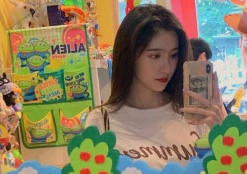 温柔的文字用良好的女朋友在头发戒指中