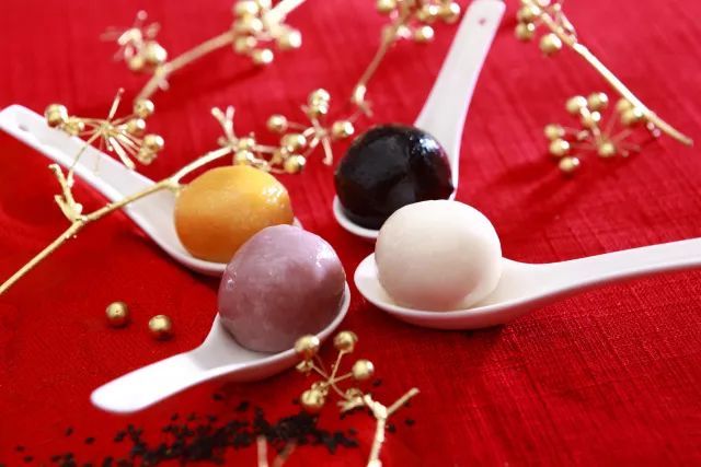 19,明悦是空的,灯笼节是微笑的,十五汤是圆形,快乐,快乐,经常与你一起,温暖的短信给你发毛,那么你会大,节日,祝你愿望,一起愿望希望。