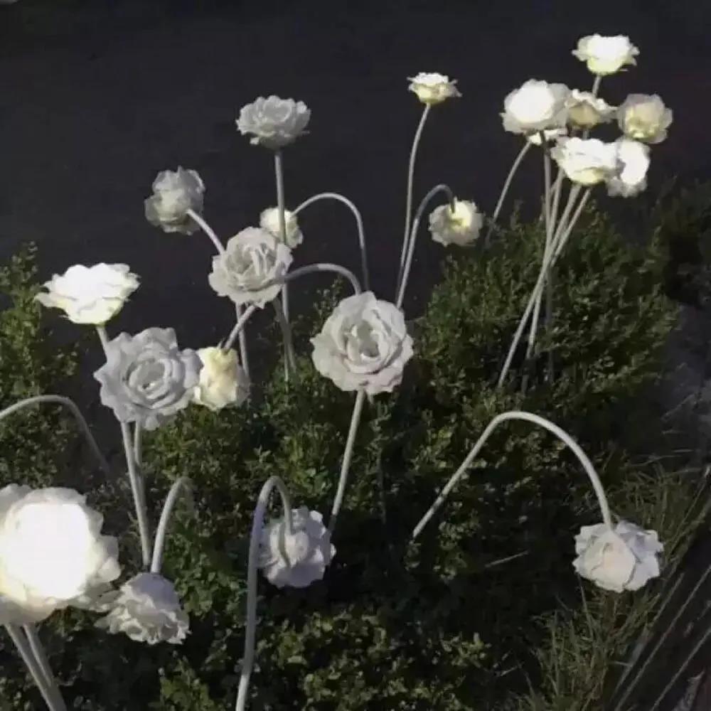 30.抬起真空烟花，看看哪个方向。