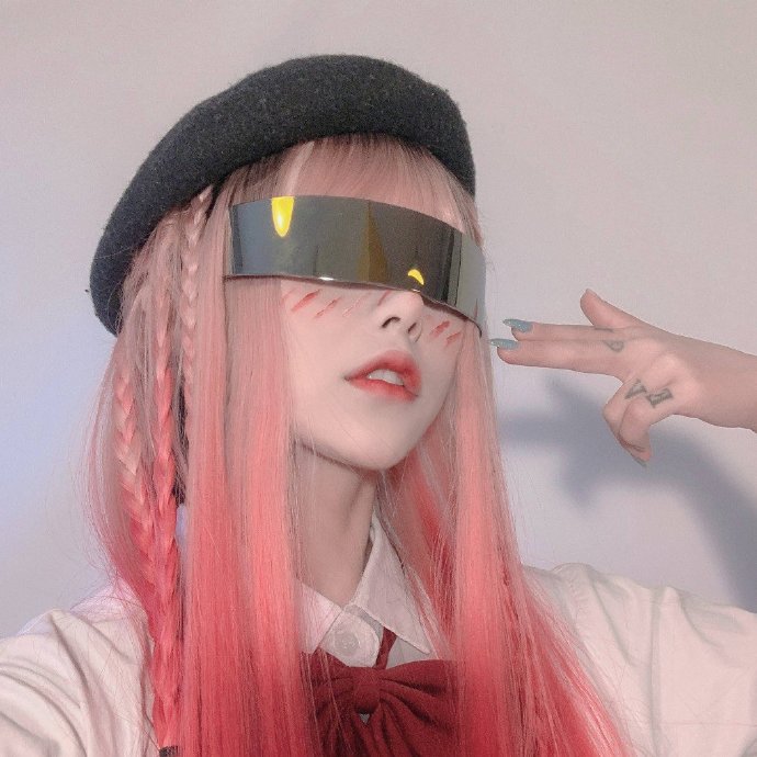 15.即将结束繁忙的工作一周,我送了我的祝福,吹风,早上鸟儿,周末带来了新鲜空气。此时,你需要这种温暖的呼吸,笑,给你幸福,亲爱的朋友,周五顺利工作,祝你周末愉快。