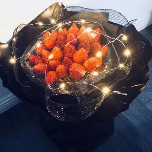 21,我看过春风十英里,我见过夏天,试过秋天的光,我喜欢冬天温暖的阳光,都到了你,我想见到你。