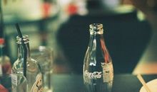 一个人喝酒句子