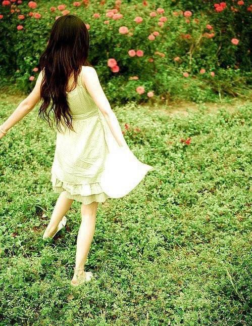 女孩微信朋友圈