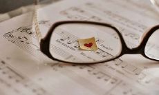 空间心情说说带图片