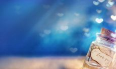 充满感伤和浪漫，让你沉醉的美好爱情的抒情句子