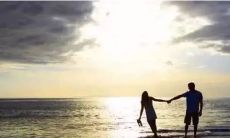 爱情让人深陷痛苦和失落的情感，令人心灰意冷的经历与句子