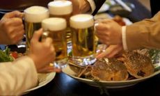 经过酒精的刺激，发人深省的酒后真心话句子始终流传于人们的生活中