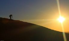 尽全力做到最好，保持饱满的精神状态，迎接着光明璀璨的未来的人生哲学句子