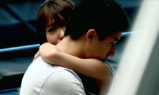 如何使用适当的标点和语法来分离并整合复杂的句子，以提高写作的准确性和流畅性？