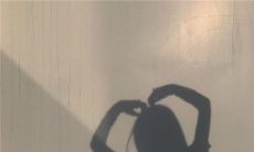 50字的立冬短信问候，祝福您在此寒冷季节里平安健康、温暖安宁，愿您拥有丰盈的收获、迎来一个美好的新年