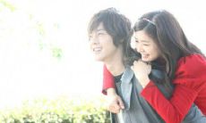 用经典爱情古诗句作为个性签名：打造独特的表达和浪漫氛围