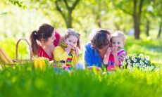 尽情嘲笑朋友们并令其开怀大笑的滑稽之句