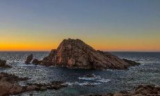 一组感人至深、充满温情的描写诗人友情的句子