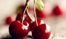 使用形容词形容饮食带来的快乐和满足，制造一个长标题：“欣喜万分、口舌留香的饮食体验：用心品尝美食，感受吃饭的快感和满足！”