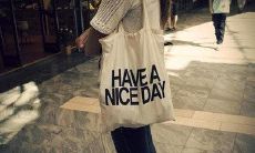 如何在十二月选择一个恰当的个性化签名来展示你的个性特点？