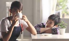 悄悄地爱着你的心思，描绘苦涩的情愫，用语句娓娓道来的抒情词句