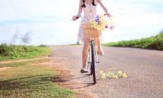 一些令女生感伤的短句，深刻揭示人生苦短、情感无常和生活的不易