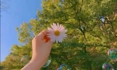 周末随意分享，畅快倾诉的朋友圈心情独白，传递快乐与幸福！