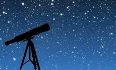 探寻遥远记忆中的迷失句子：寻找失落的语境和独特的故事