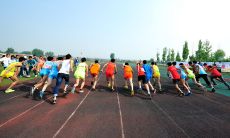 制定：如何选取一个让全班学生都能支持的有力班级运动会口号？